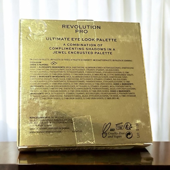 REVOLUTION PRO ULTIMATE EYE LOOK PALATTE Diamonds & Pearls - Picture 2 of 2